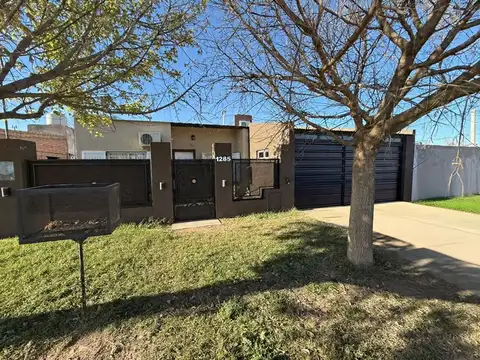 Casa en Alicia M. de Justo 1285 - Santa Rosa