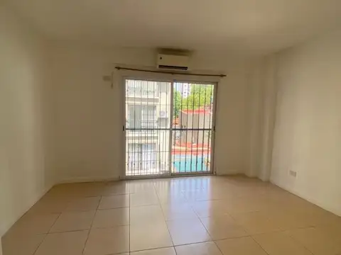 DEPARTAMENTO 2 AMBIENTES  CON COCHERA