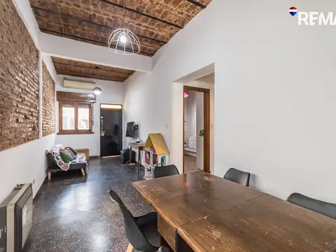 Casa 5 ambientes con 2 baños