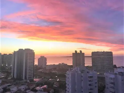 DEPARTAMENTO 3 DORMITORIOS - PUNTA DEL ESTE