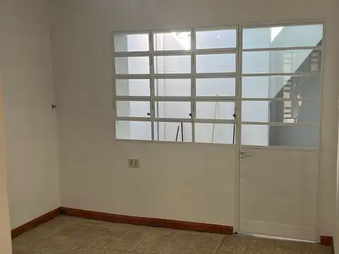 Depto Tipo Casa en Alquiler de 2 dormitorios