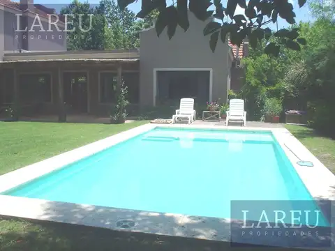 Casa en Venta con renta, Barrio La Legua