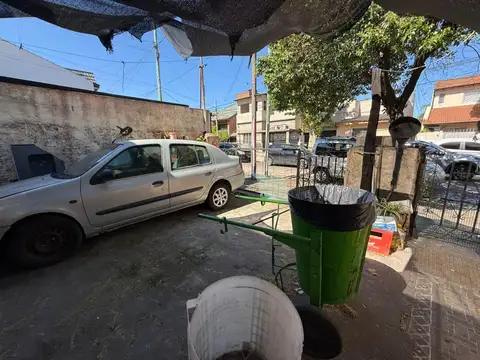 Dr. Pedro Honaine  al 2900