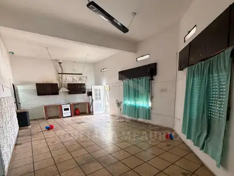 DEPÓSITO / LOCAL EN ALQUILER – MORON