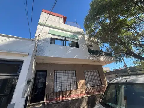 Depto Tipo Casa 2 ambientes con 1 baño