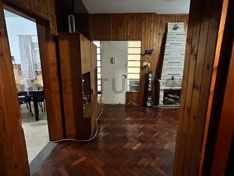 Casa 4 ambientes con 1 baño