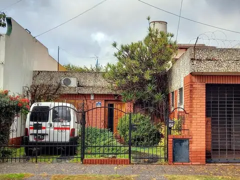 Casa en venta c/ cochera en Ituzaingó Norte