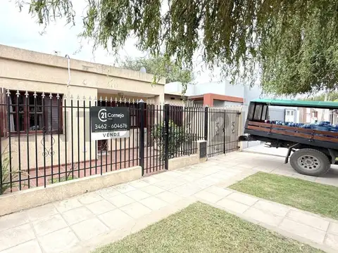 Casa de dos dormitorios en venta en Venado Tuerto, Santa Fe – Comodidad y ubicación ideal.