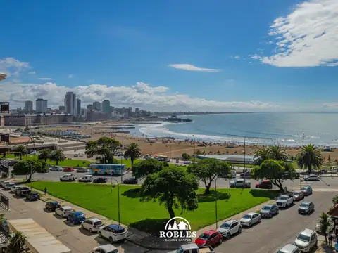 Explanada con vista al mar en zona Torreón del Monje.