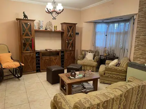 Casa en Venta en Castelar Norte, USD 150.000