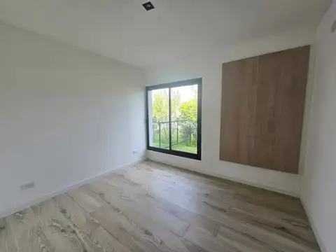 Casa en Alquiler al Este