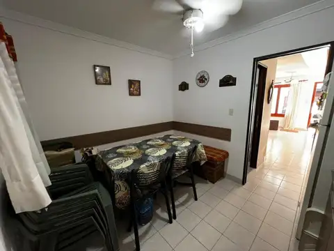 TRIPLEX 4 AMBIENTES CON QUINCHO Y PARRILLA