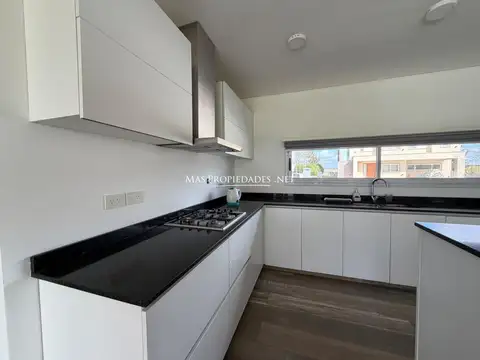 Casa en Alquiler al Sur