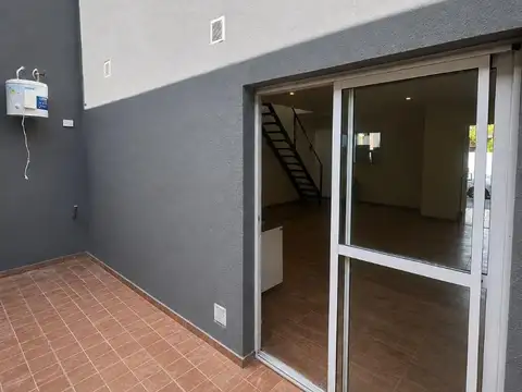 Depto Tipo Casa en Venta al Este