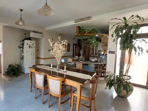 VENTA CASA 3 DORMITORIOS TALLERES SUD APTO CREDITO