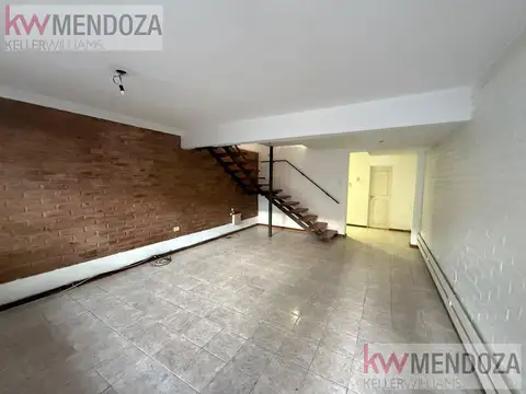Depto Tipo Casa en Alquiler de 4 ambientes