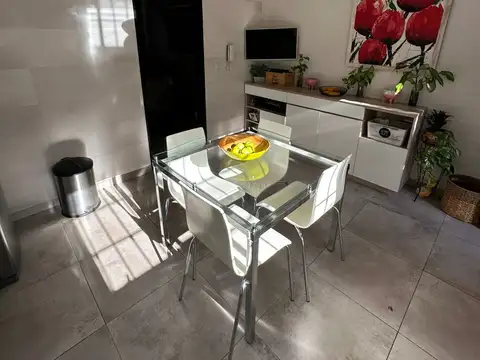 Depto Tipo Casa en Venta con 1 cocheras