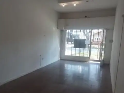 Local en Alquiler en Funes, $ 600.000