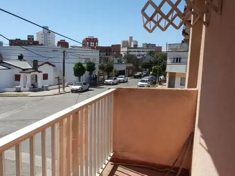 Calle 24 500, Piso 1