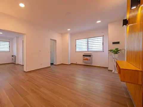 Casa 5 ambientes con 2 baños