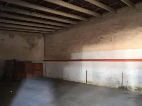 Amplio Galpon Centrico, Apto Para Diversos Proyectos