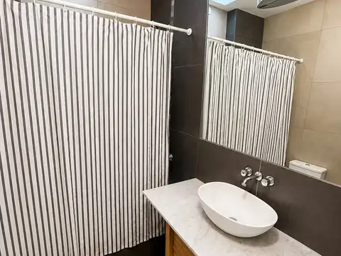 ALQUILER   PH   2   AMBIENTES  CON  CON DOS TERRAZAS PROPIAS UBICADO EN EL PRIMER PISO