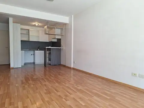 Departamento en Alquiler en Colegiales, $ 680.000