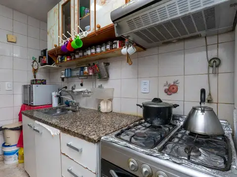 DEPARTAMENTO DE 2 AMB. UBICADO EN FLORES