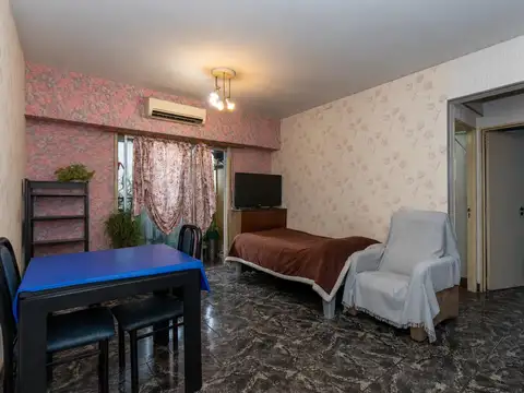 Condarco 300, Piso 4