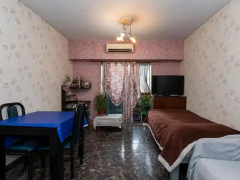 DEPARTAMENTO DE 2 AMB. UBICADO EN FLORES