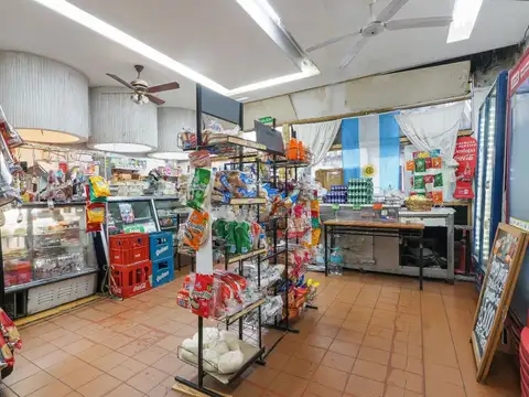 VENTA Local Comercial en Av.Forest - Chacarita