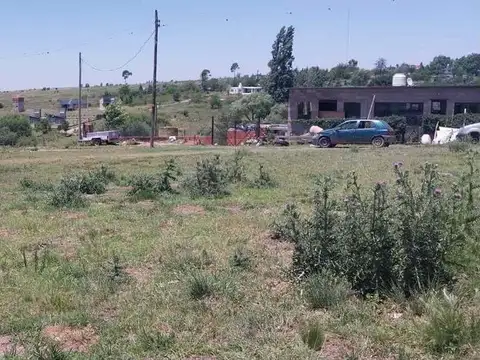 SE VENDEN ULTIMOS 3 LOTES VILLA YACANTO 215 m2 C/U