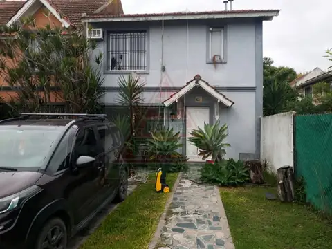 Casa en Venta con 1 cochera