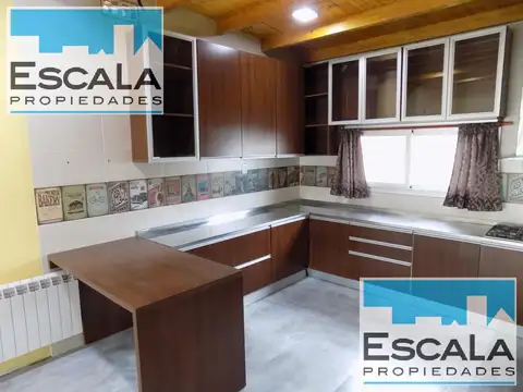 COUNTRY  SOLAR VICTORIA CASA  CON BAJADA EL RIO