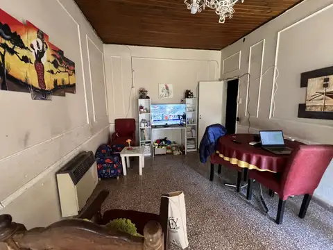 CASA - 2 DORM. - 2 BAÑOS + DEPARTAMENTO INDEPENDIENTE - LOBOS