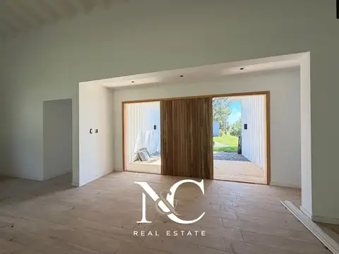 Casa en Venta en Costa Esmeralda, USD 330.000