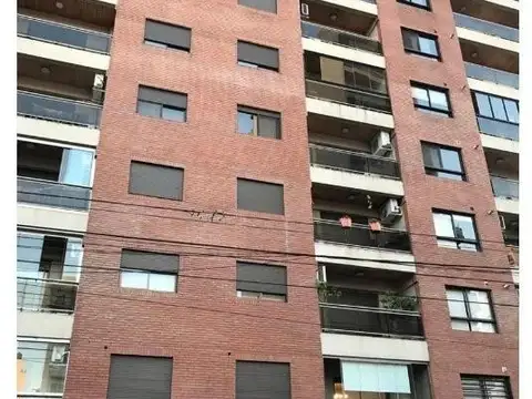 Italia e/ Avenida Manuel Belgrano y San Martin