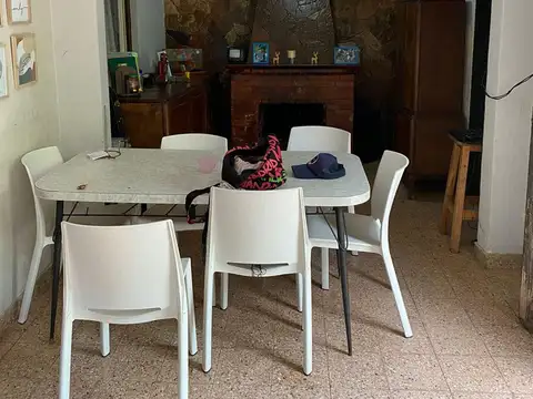 Casa 5 ambientes con 1 baño