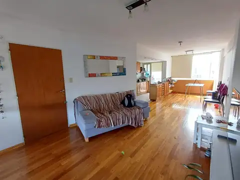 DEPARTAMENTO EN VENTA DE 2 DORMITORIOS, SEMIPISO IMPECABLE