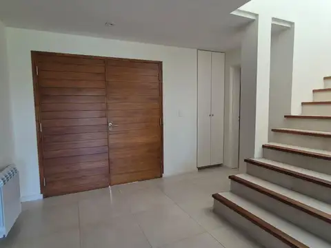 Casa en Alquiler de 3 dormitorios