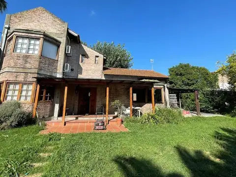 OPORTUNIDAD CHALET MORON