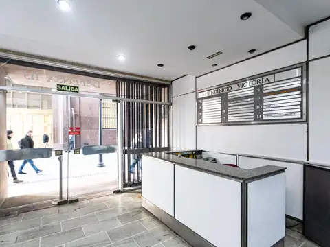 Oficina Monoambiente con 6 baños