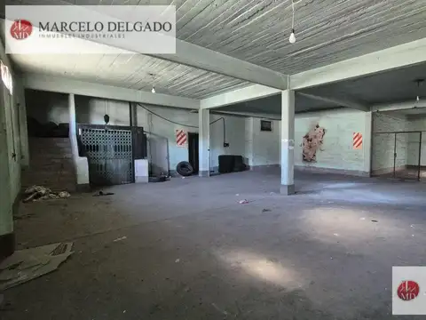 Galpón - Depósito  de 1200 m2. en Avelladeda - VENTA - ALQUILER
