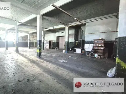 Galpón - Depósito  de 1200 m2. en Avelladeda - VENTA - ALQUILER