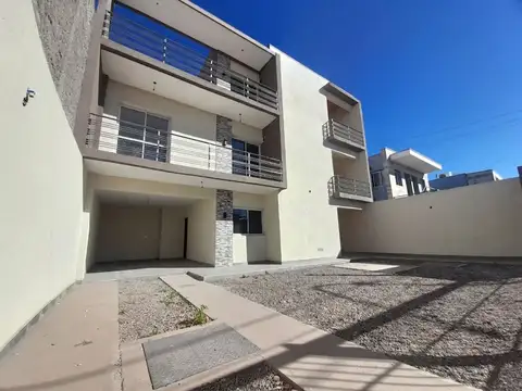 Azcuenaga y Elpidio Gonzalez 100
