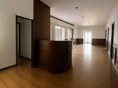 Departamento en Venta de 8 ambientes