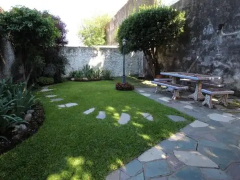 Casa Chalet  en Venta en Ciudadela, Tres de Febrero, G.B.A. Zona Oeste