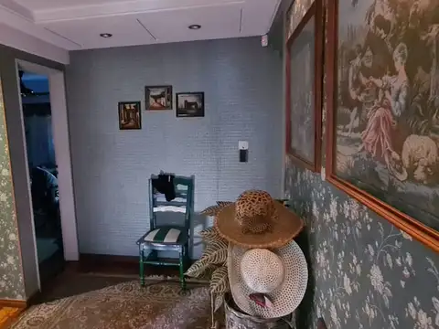 EN VENTA ESPECTACULAR CHALET EN CIUDAD JARDIN EN TRES PLANTAS DE 6 AMBIENTES - FICHA 8350