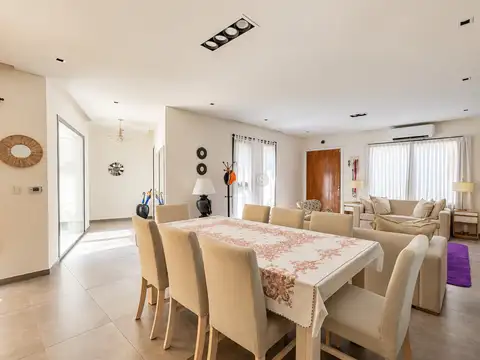 Casa en Venta en Pilar del Este - Santa Emilia, USD 170.000