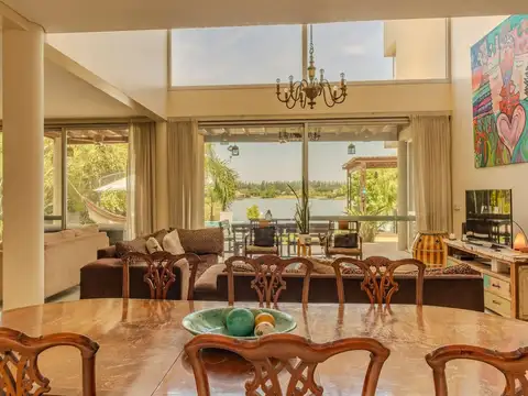 Casa en Venta de 5 dormitorios